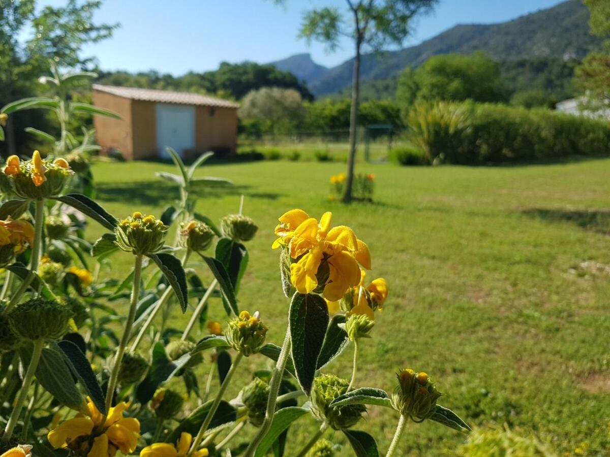 En Provence, Luberon, Villa Avec Piscine A Maubec Dış mekan fotoğraf